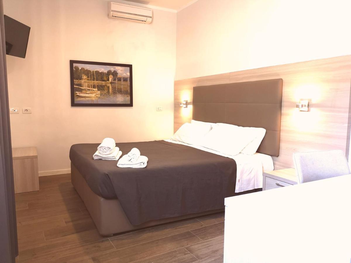 Academy Hotel Fiumicino Eksteriør billede