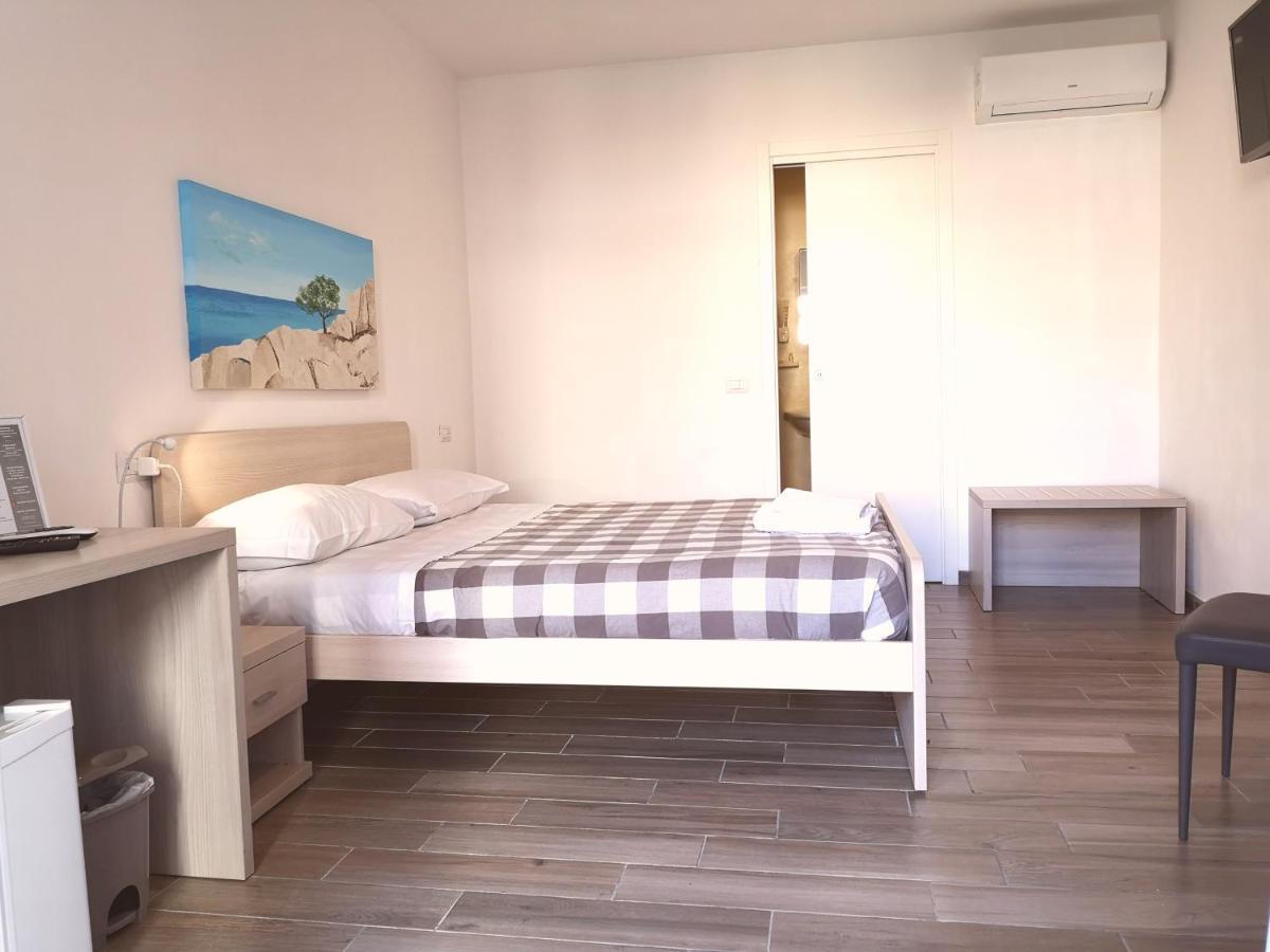 Academy Hotel Fiumicino Eksteriør billede