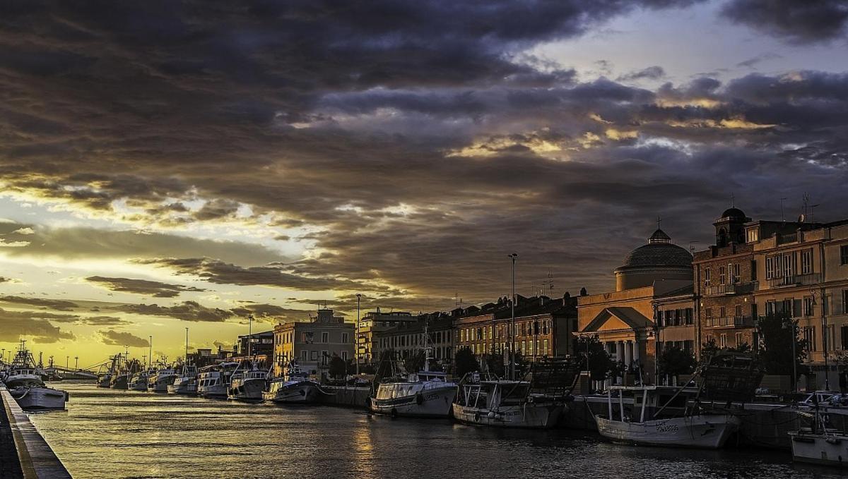 Academy Hotel Fiumicino Eksteriør billede