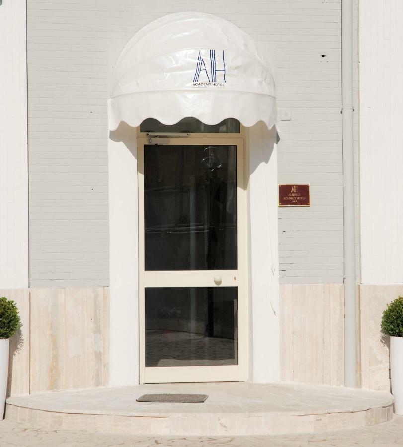 Academy Hotel Fiumicino Eksteriør billede