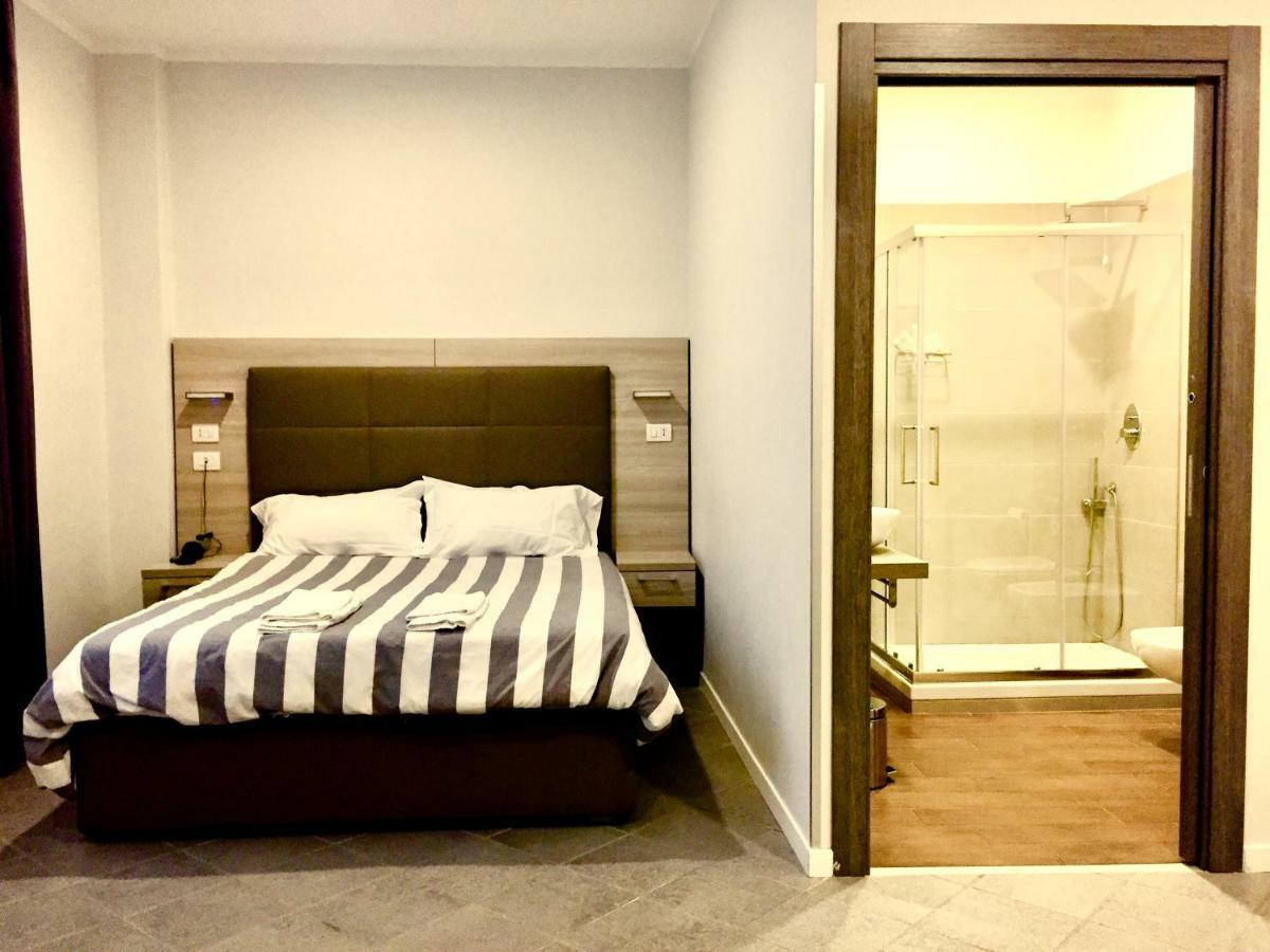 Academy Hotel Fiumicino Eksteriør billede